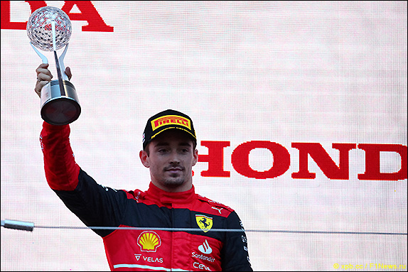 Подиум Гран При Японии 2022. Шарль Леклер.