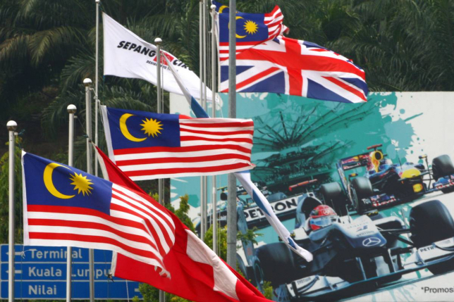 Атмосфера на автодроме в Сепанге, 2011 год, фото XPB