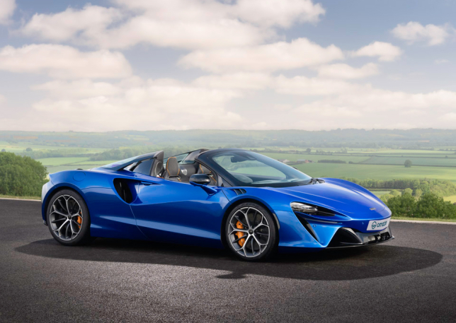 Машина, которую выиграла Ребекка Фрэнсис, фото из социальных сетей