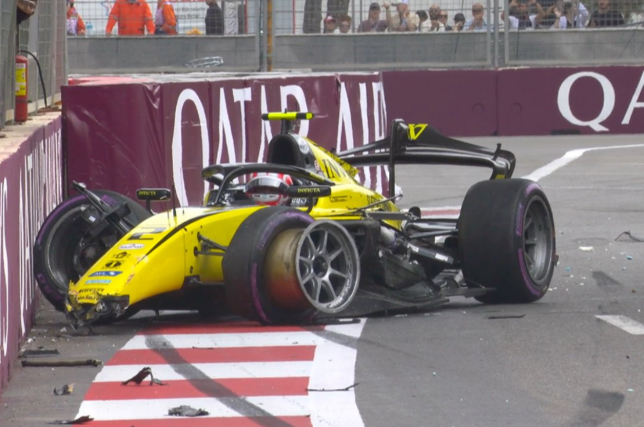 Разбитая машина Романа Станека, фото Формулы 2