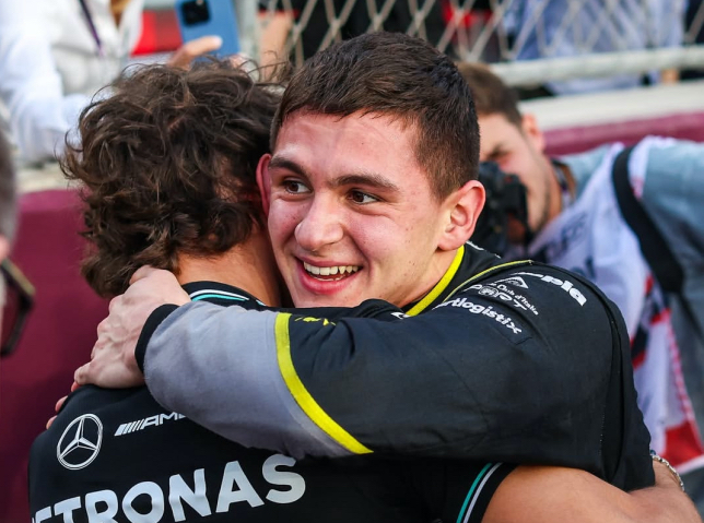 Кими Антонелли поздравляет Леонардо Форнароли с титулом чемпиона Ф1, фото из социальных сетей