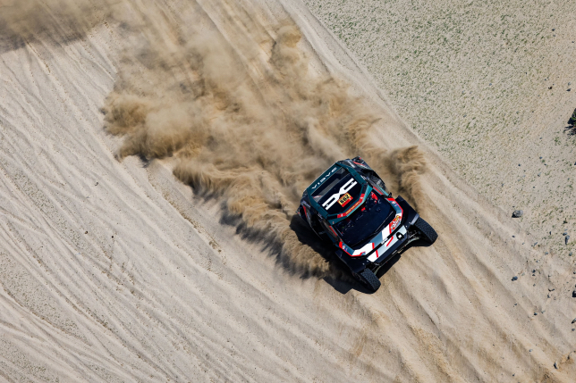 Нассер Аль-Аттийя за рулём Dacia Sandrider на шестом этапе Дакара, пресс-служба ралли-рейда