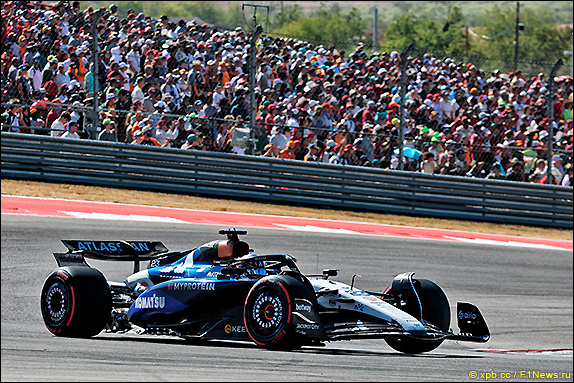 Алекс Элбон