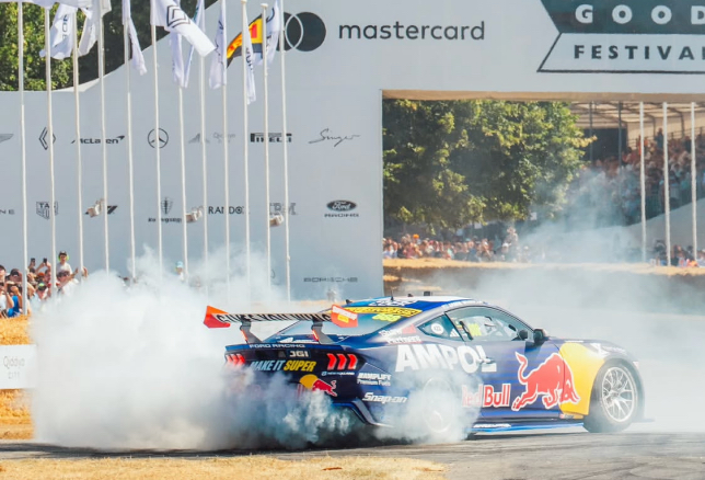 Линдблад хочет попробовать силы в Supercars после Формулы 1