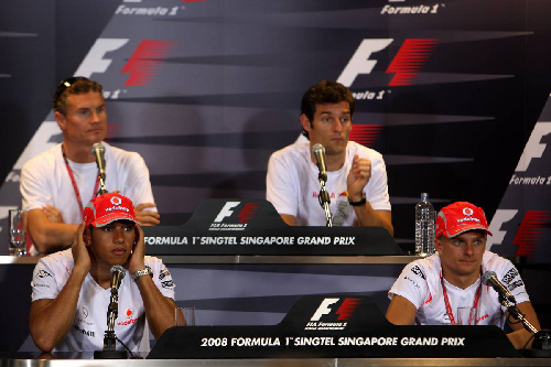 Слева направо: (верхний ряд) Дэвид Култхард, Марк Уэббер, (нижний ряд) Льюис Хэмилтон, Хейкки Ковалайнен 