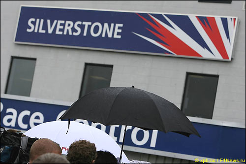 Дождь в Сильверстоуне