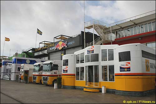 Среда. Валенсия. Подготовка к Гран При Европы