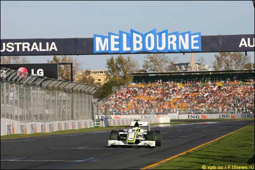 Рубенс Баррикелло на трассе в Альберт-парке