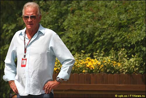 Джон Баттон