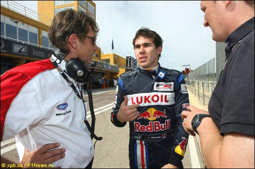 Роберт Уиккенс