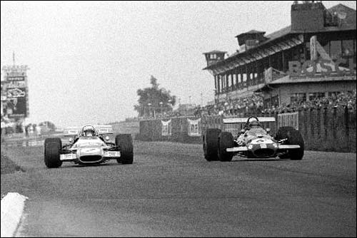 Борьба Джеки Стюарта и Жаки Икса за победу