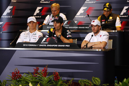 Слева направо: (первый ряд) Нико Росберг, Марк Уэббер, Ник Хайдфельд (второй ряд) Хейкки Ковалайнен, Виталий Петров