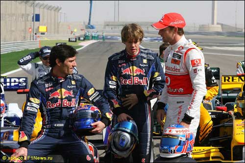 Гонщики Red Bull Racinbg и Дженсон Баттон