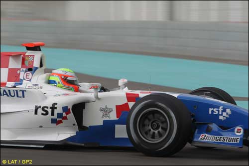 Оливер Тёрви на трассе Яс-Марина