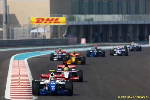 Давиде Вальсекки на трассе Яс-Марина