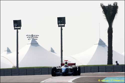 Тесты на трассе Яс-Марина пройдут 23-24 и 27-28 ноября