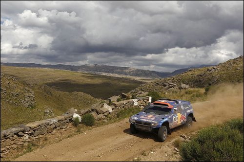 Нассер Аль-Аттийя за рулём Volkswagen Race Touareg 3