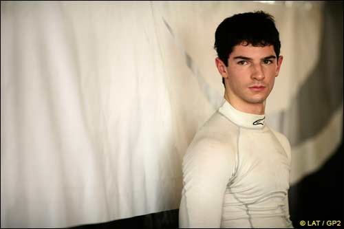 Александер Росси