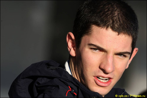 Александер Росси