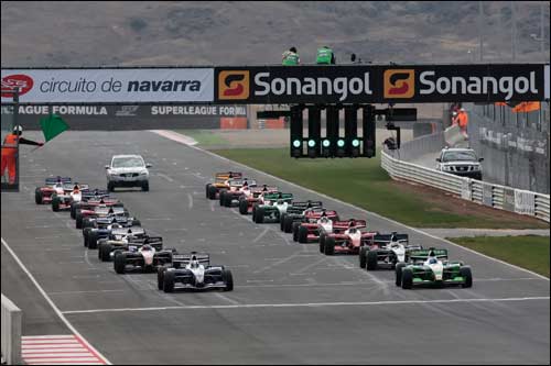 Старт гонки Formula Superleague