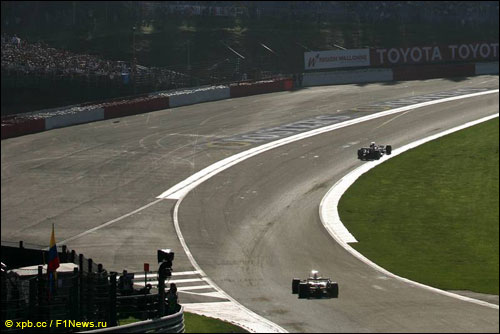 Самый знаменитый поворот в Спа - Красная вода