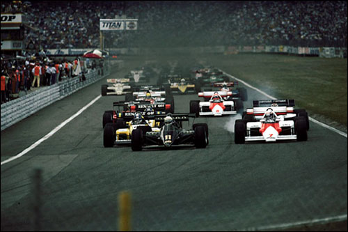 Старт Гран При Германии 1984 года: Элио де Анжелис опережает Алена Проста