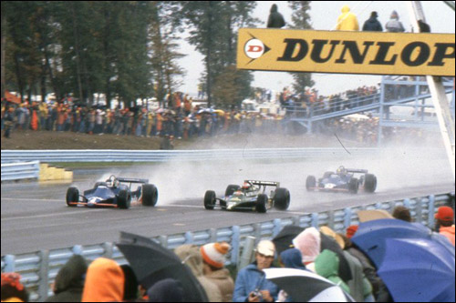 Жан-Пьер Жарье, Марио Андретти и Дерек Дэли ведут борьбу в Уоткинс-Глен, 1979 год