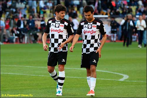 Джанкарло Физикелла и Серхио Перес на футбольном матче в Монако