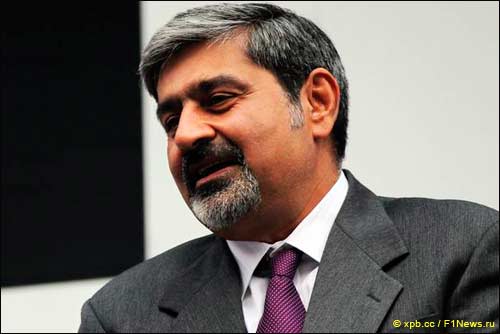 Вики Чандхок