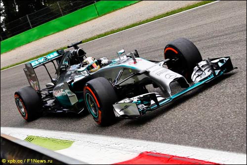 Льюис Хэмилтон