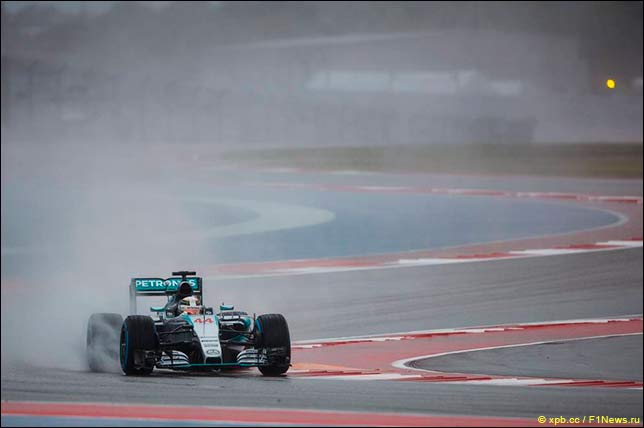 Льюис Хэмилтон