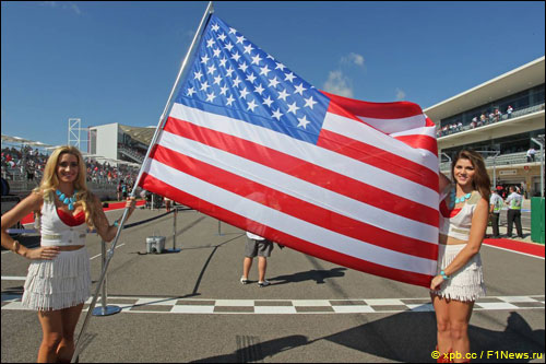 Грид-гёрлз на трассе в Остине