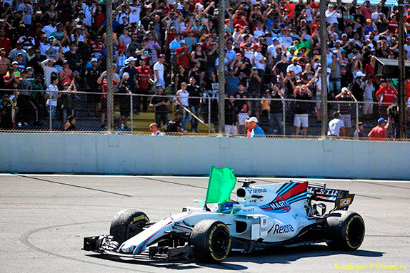 Фелипе Масса на Гран При Бразилии 2017 прощался со своими болельщиками