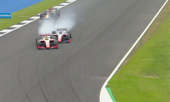 Столкновение машин Роберта Шварцмана и Мика Шумахера