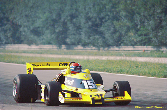 Жан-Пьер Жабуй за рулём Renault RS01, 1977 год