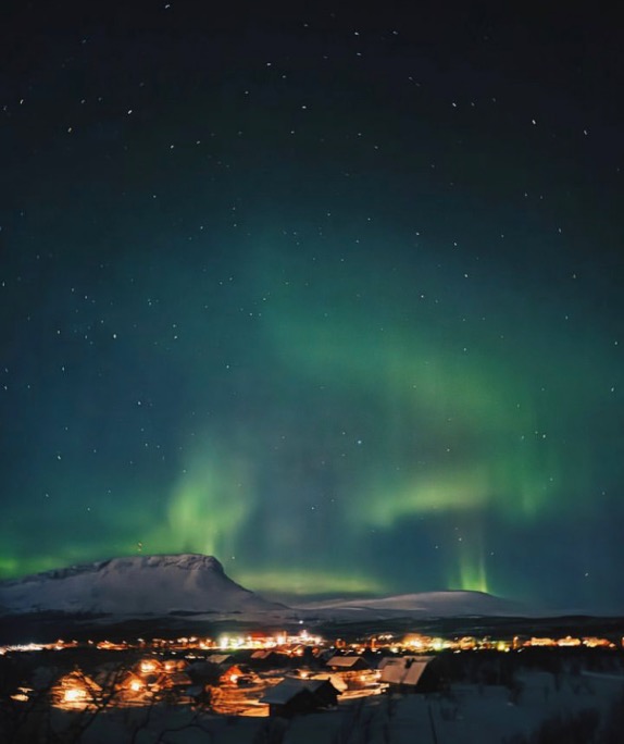 Такое северное сияние можно наблюдать в Кильписъярви, фото из социальных сетей