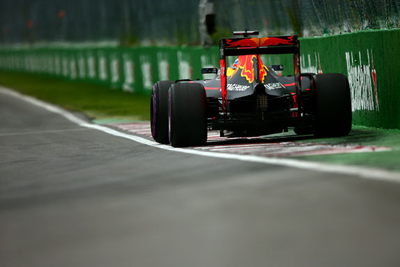 Даниэль Риккардо на канадской трассе