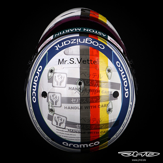 Новый шлем Себастьяна Феттеля, фото Jens Munser Designs