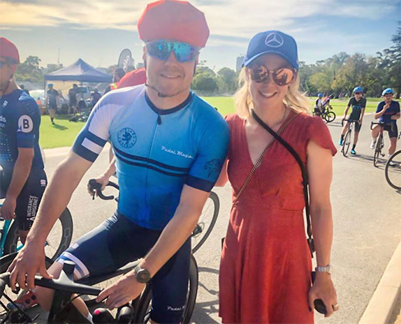 Валттери Боттас и Тиффани Кромвелл