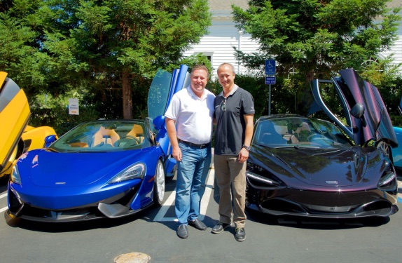 Зак Браун представляет продукцию McLaren Automotive на фестивае в Монтерее, фото пресс-службы McLaren