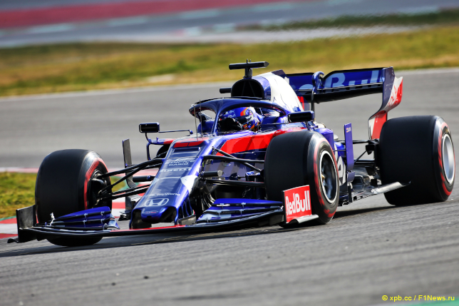 Тесты в Барселоне. Александер Элбон