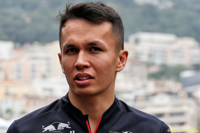 Александер Элбон