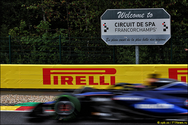 Алекс Элбон