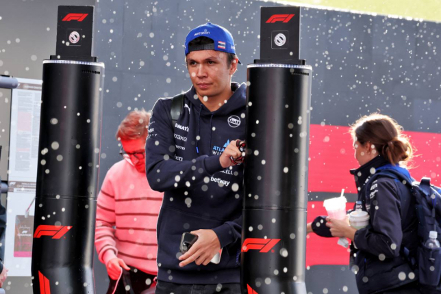 Алекс Элбон, фото XPB