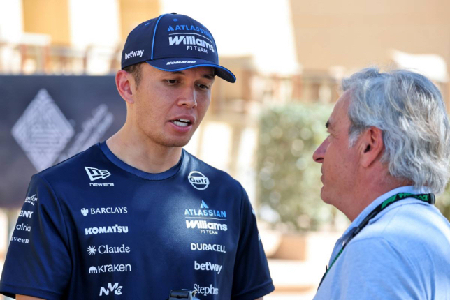 Алекс Элбон и Карлос Сайнс-старший, отец его напарника по Williams, фото XPB