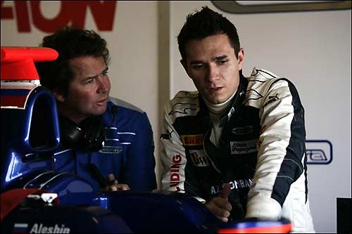 Михаил Алешин и Тревор Карлин, глава команды Carlin Motorsport