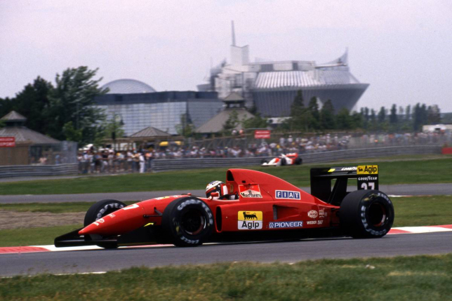 Жан Алези за рулём Ferrari F92A на пути к подиуму в Гран При Канады 1992 года, фото XPB