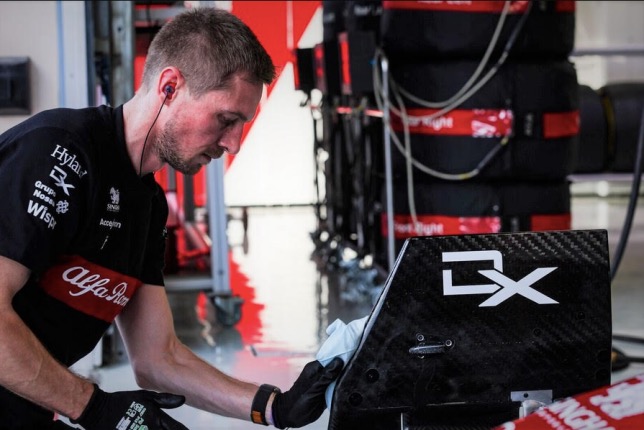 Логотип Diagnostix на машине Alfa Romeo, фото пресс-службы команды