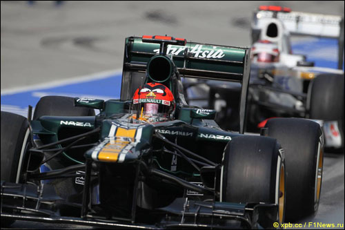 Хейкки Ковалайнен и Камуи Кобаяши в квалификации Гран При Малайзии 2012