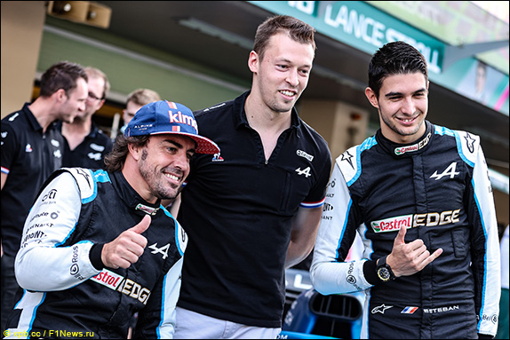 Фернандо Алонсо, Даниил Квят и Эстебан Окон